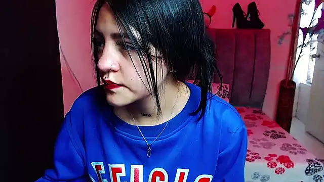 Violettasquirt online show from October 2025 01:29:02 PM