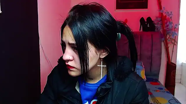 Violettasquirt online show from October 2025 01:19:01 PM