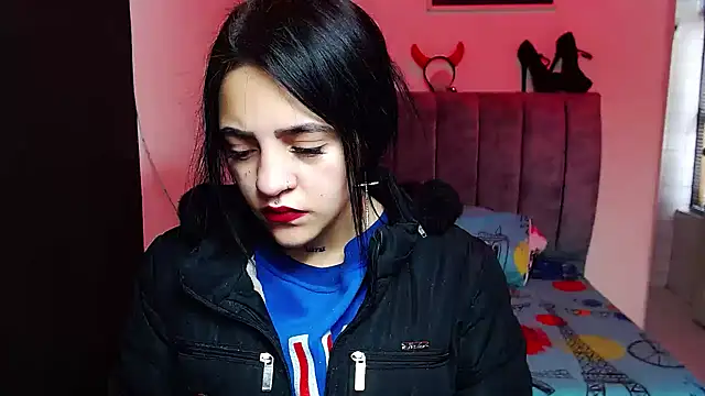 Violettasquirt online show from October 2025 01:20:01 PM