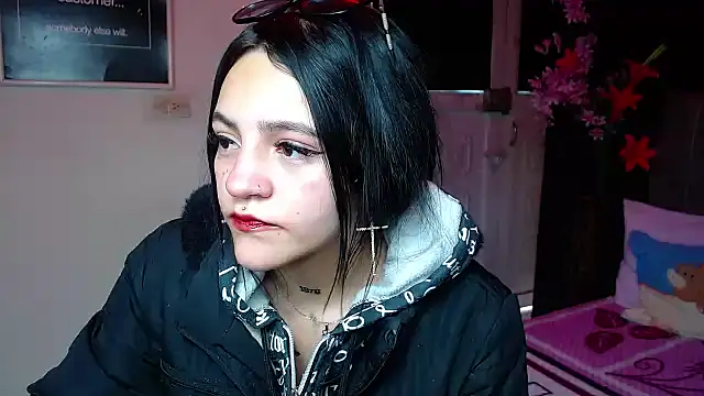 Violettasquirt online show from January 2026 01:39:01 PM