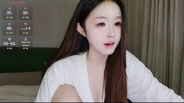 Snapshot of Hazel-11 chatting on January 2026 01:59:02 PM Hazel-11 online show from January 2026 01:59:02 PM