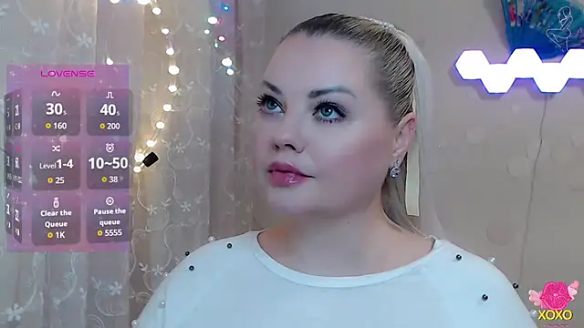 JewellKiss7 online show from February 2026 05:39:02 PM