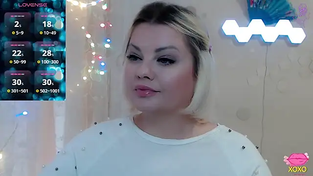 JewellKiss7 online show from April 2026 12:49:01 PM