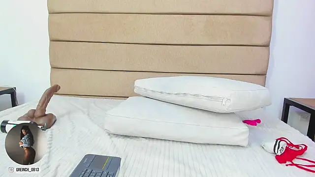 Snapshot of sally_rosses chatting on November 2025 03:44:01 PM sally rosses online show from November 2025 03:44:01 PM