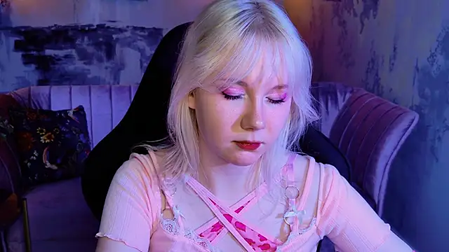 Snapshot of NancyMartinez chatting on February 2025 07:21:01 PM NancyMartinez online show from February 2025 07:21:01 PM