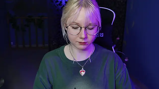 Snapshot of NancyMartinez chatting on February 2025 01:16:01 PM NancyMartinez online show from February 2025 01:16:01 PM