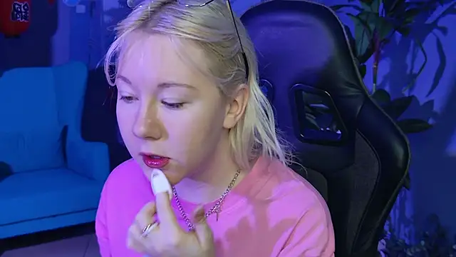 Snapshot of NancyMartinez chatting on February 2025 05:09:02 AM NancyMartinez online show from February 2025 05:09:02 AM