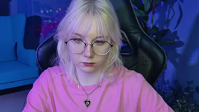 Snapshot of NancyMartinez chatting on February 2025 08:16:01 AM NancyMartinez online show from February 2025 08:16:01 AM