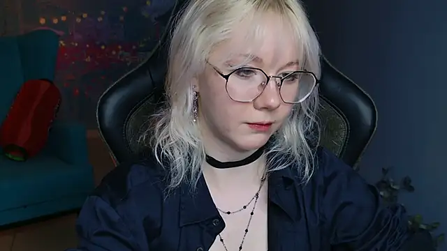 Snapshot of NancyMartinez chatting on February 2025 08:18:02 AM NancyMartinez online show from February 2025 08:18:02 AM