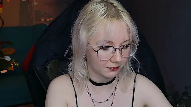 Snapshot of NancyMartinez chatting on February 2025 11:22:01 AM NancyMartinez online show from February 2025 11:22:01 AM