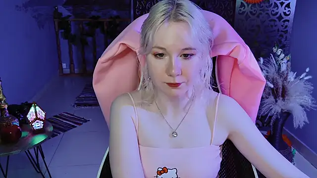 Snapshot of NancyMartinez chatting on February 2025 01:08:02 PM NancyMartinez online show from February 2025 01:08:02 PM