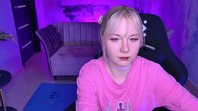 Snapshot of NancyMartinez chatting on March 2025 04:22:02 PM NancyMartinez online show from March 2025 04:22:02 PM