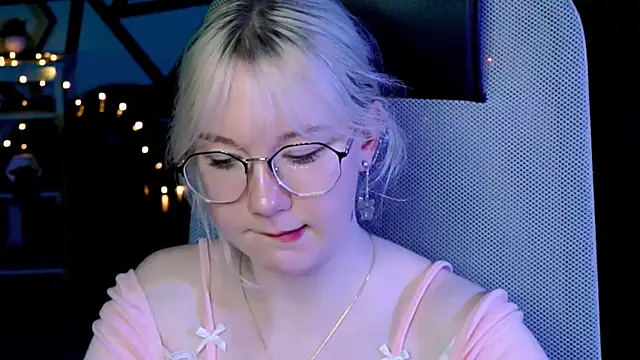 Snapshot of NancyMartinez chatting on March 2025 04:23:01 PM NancyMartinez online show from March 2025 04:23:01 PM