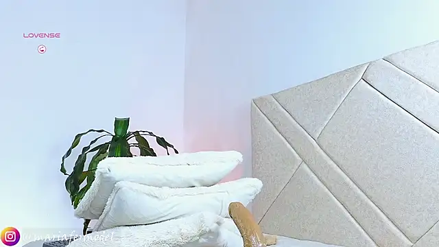 Snapshot of Mariafer05 chatting on March 2025 08:05:01 PM Mariafer05 online show from March 2025 08:05:01 PM