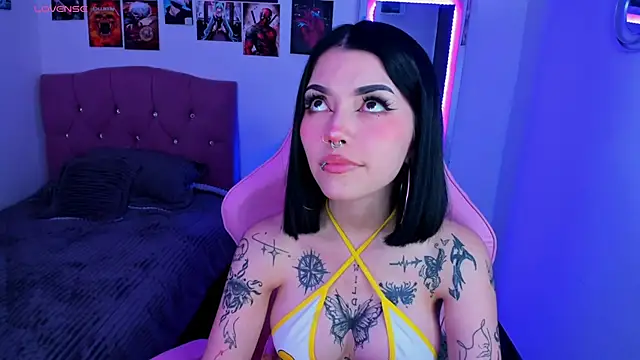 Snapshot of adri_tom44 chatting on February 2025 05:25:01 AM adri tom44 online show from February 2025 05:25:01 AM