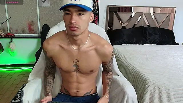 Damon  333 online show from November 2025 04:51:02 PM