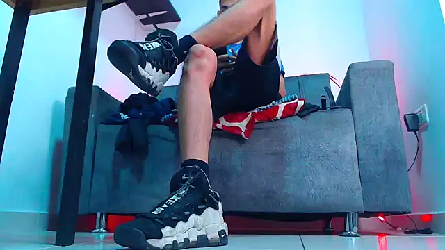 Snapshot of mastersmits chatting on November 2025 01:55:01 AM mastersmits online show from November 2025 01:55:01 AM