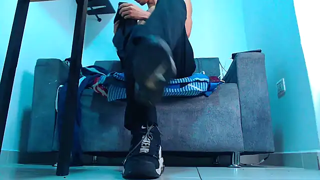 Snapshot of mastersmits chatting on November 2025 02:11:01 AM mastersmits online show from November 2025 02:11:01 AM