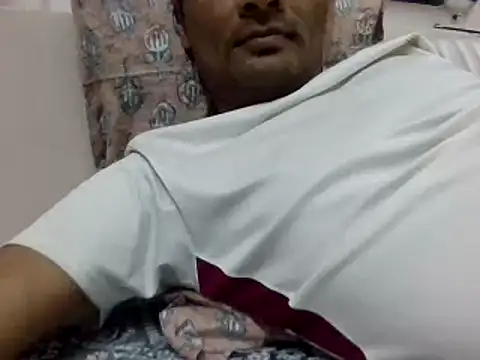 NiceBoy9099 online show from December 2024 05:26:02 PM