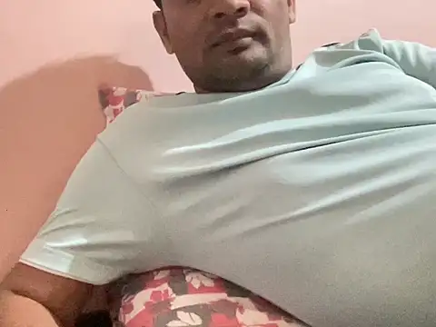 NiceBoy9099 online show from May 2026 05:43:02 PM