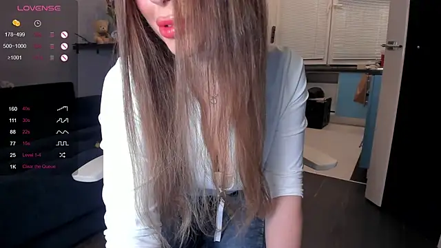 wwildfox online show from March 2025 07:49:01 PM