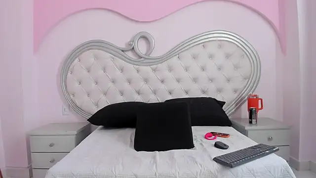 Ethan  Walker online show from December 2025 02:34:01 PM