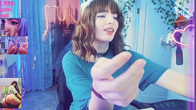 Toxic Ellies online show from December 2024 07:33:02 AM