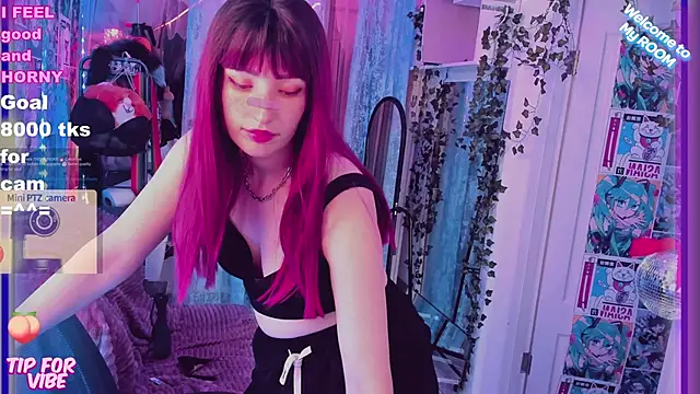 Toxic Ellies online show from February 2025 05:29:02 PM