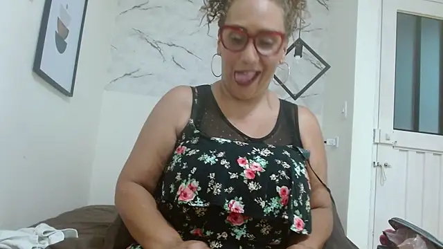 EvaMills1 online show from September 2025 09:08:02 PM