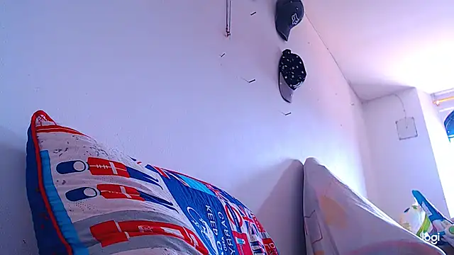 ADAM HOT online show from December 2025 03:43:02 PM