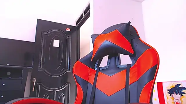 ADAM HOT online show from December 2025 07:40:02 PM