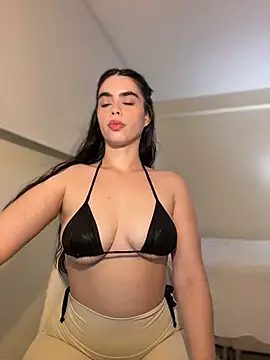 Snapshot of Mavi_Coless chatting on April 2026 12:39:01 AM Mavi Coless online show from April 2026 12:39:01 AM