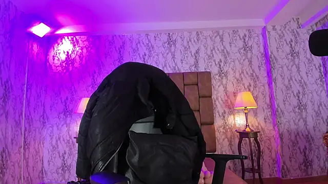 Camila Chainn online show from March 2025 05:56:02 PM