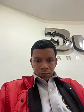 Onel9701 online show from May 2026 01:04:02 PM