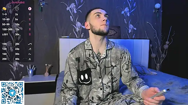 Snapshot of sexykolya chatting on December 2024 07:56:01 PM sexykolya online show from December 2024 07:56:01 PM