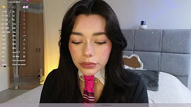 Snapshot of Soffimoon_ chatting on March 2026 08:34:02 PM Soffimoon online show from March 2026 08:34:02 PM