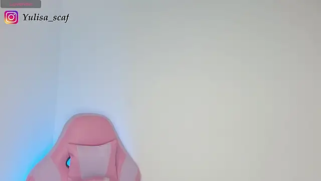 yulissa18 online show from May 2026 01:56:01 AM
