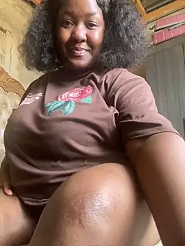 Snapshot of Missmoox24 chatting on March 2025 06:33:02 AM Missmoox24 online show from March 2025 06:33:02 AM