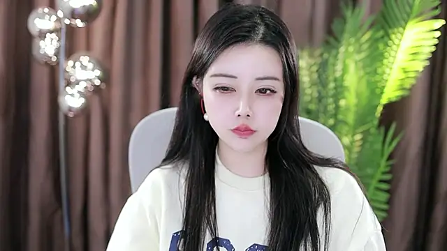 Qiaoqiao  online show from January 2025 05:20:01 PM