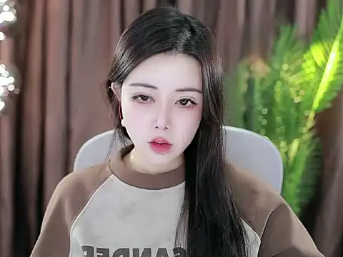 Qiaoqiao  online show from January 2025 04:39:01 PM