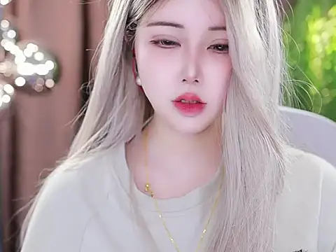 Qiaoqiao  online show from February 2025 07:12:02 AM