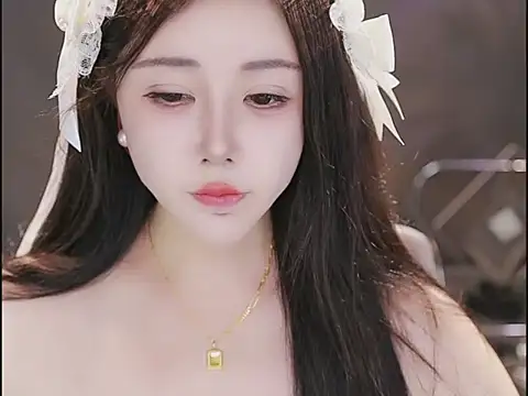 Qiaoqiao  online show from November 2025 02:28:01 PM