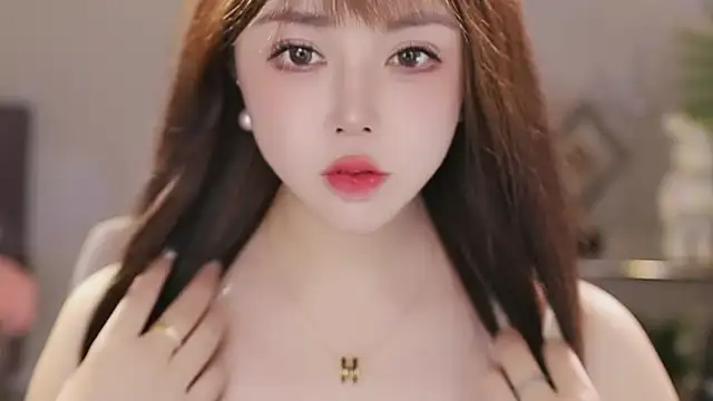 Qiaoqiao  online show from February 2026 01:21:01 PM