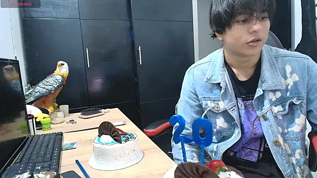 Snapshot of Haruto2001 chatting on January 2025 11:06:02 PM Haruto2001 online show from January 2025 11:06:02 PM