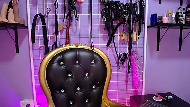 Snapshot of _candy_bdsm_ chatting on September 2025 02:16:02 AM candy bdsm online show from September 2025 02:16:02 AM