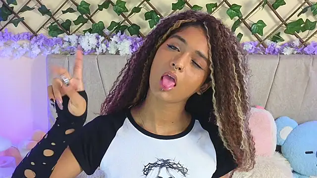 Snapshot of baby_kaliope chatting on February 2025 10:07:02 AM baby kaliope online show from February 2025 10:07:02 AM