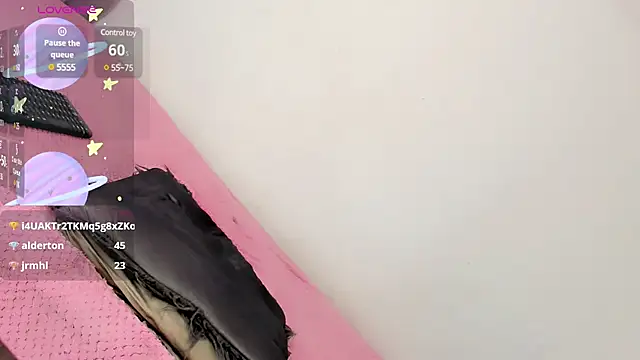 Snapshot of Danielysvalen chatting on February 2025 08:21:02 AM Danielysvalen online show from February 2025 08:21:02 AM