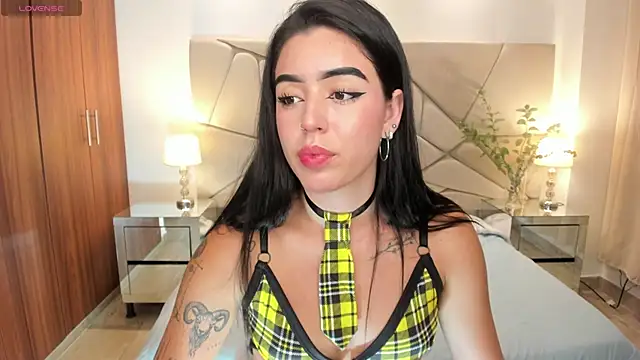 zoee jackson online show from February 2025 09:53:02 PM