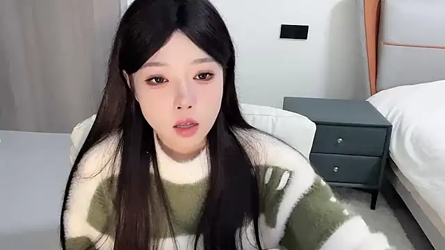 Snapshot of Q-ing chatting on January 2025 04:48:01 PM Q-ing online show from January 2025 04:48:01 PM