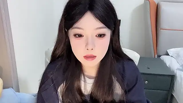 Snapshot of Q-ing chatting on January 2025 07:49:02 PM Q-ing online show from January 2025 07:49:02 PM